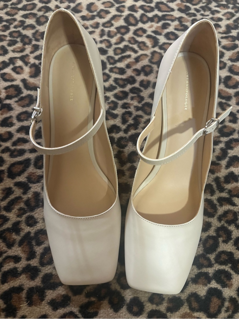 Square-Toe Mary Jane Pumps in Cream - Anthropologie size 8